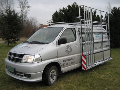 39-toyota-glassrack.JPG
